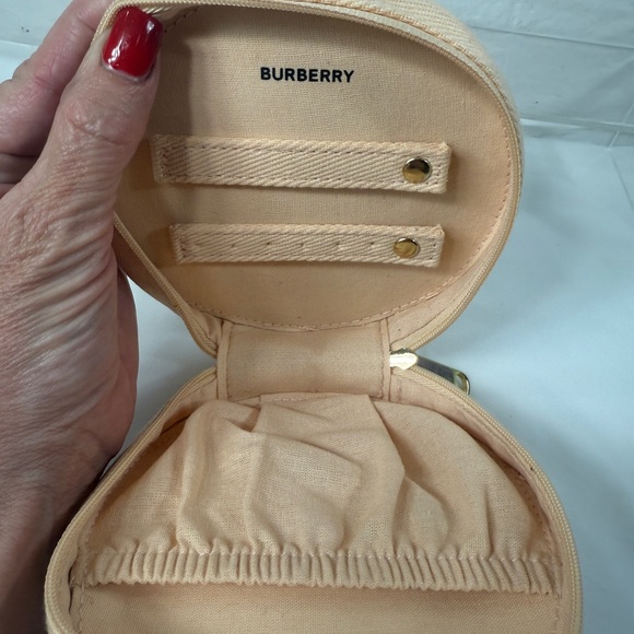 Burberry round cosmetic pouch bag - Picture 8 of 14
